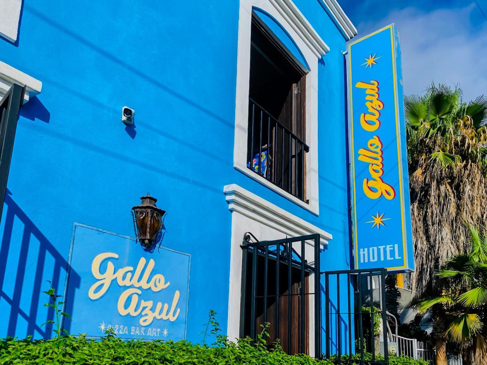 Gallo Azul Hotel, En El Corazon De Todos Santos Exterior photo